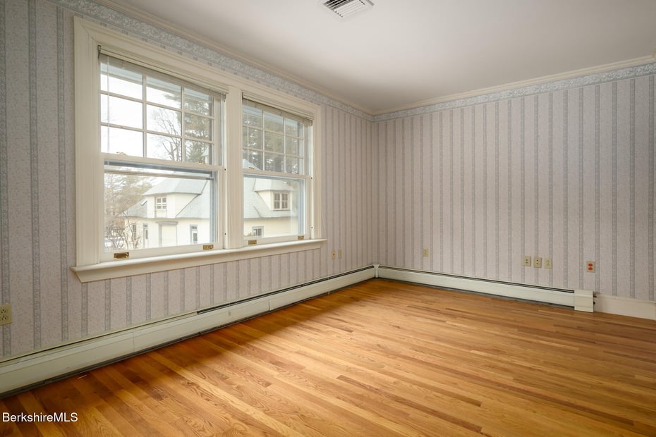 111 Park St Photo 40