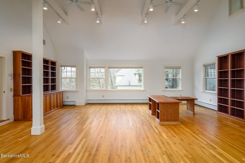 111 Park St Photo 44