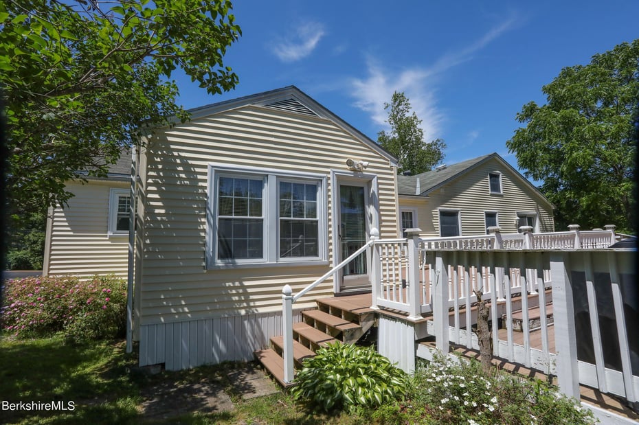 792 Middle Rd Photo 5