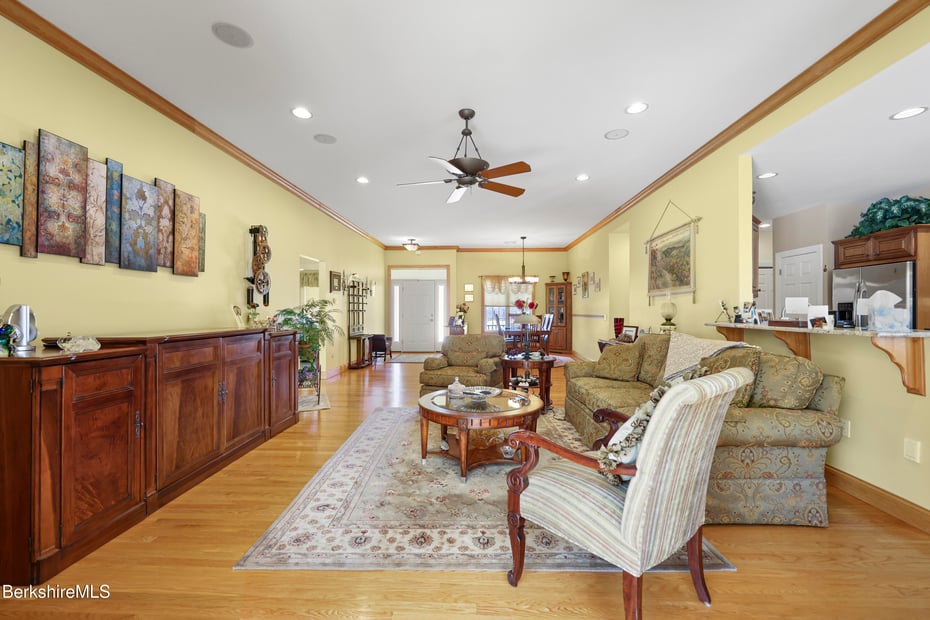 581 Red Barn Rd Photo 19