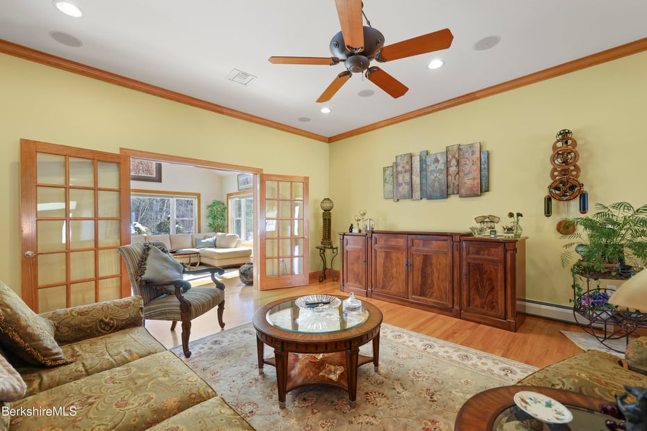 581 Red Barn Rd Photo 16