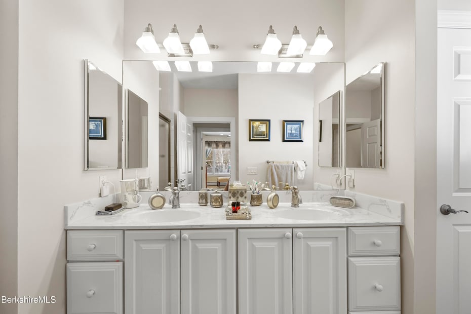 581 Red Barn Rd Photo 34