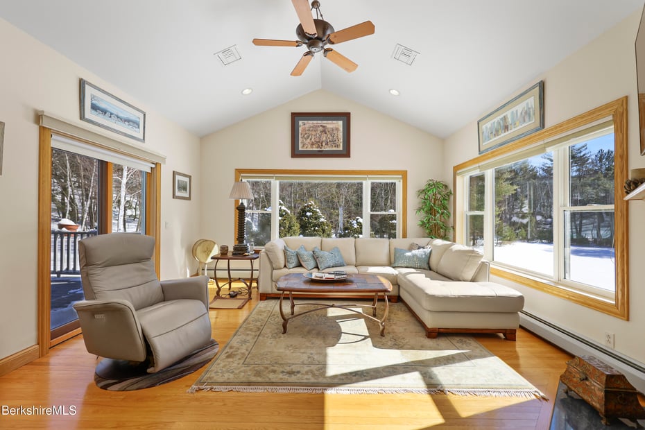 581 Red Barn Rd Photo 21