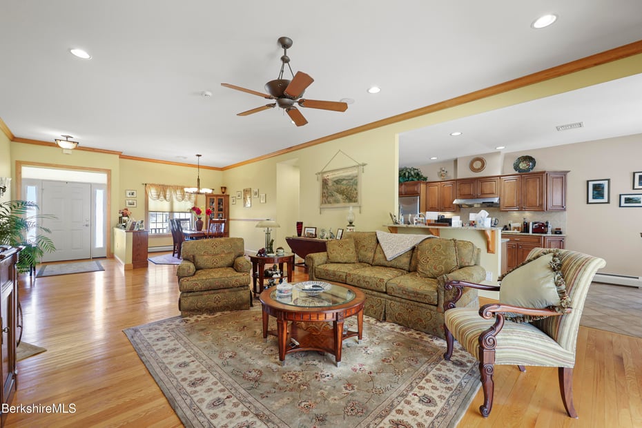 581 Red Barn Rd Photo 18