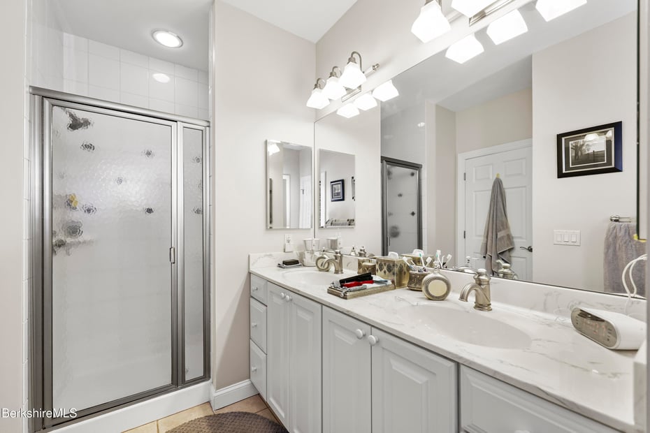 581 Red Barn Rd Photo 35