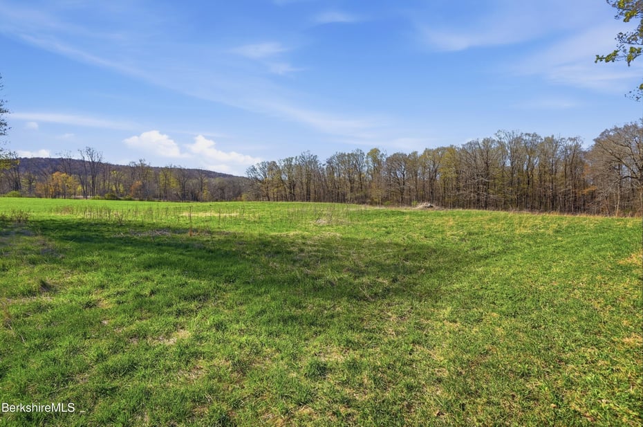 752 State Rd Photo 59