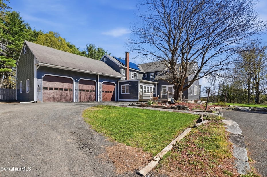 752 State Rd Photo 8