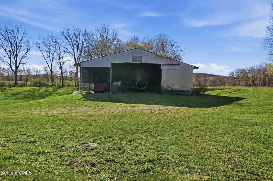752 State Rd Photo 67