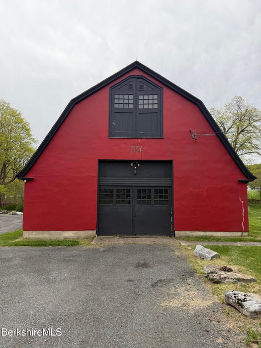 752 State Rd Photo 49