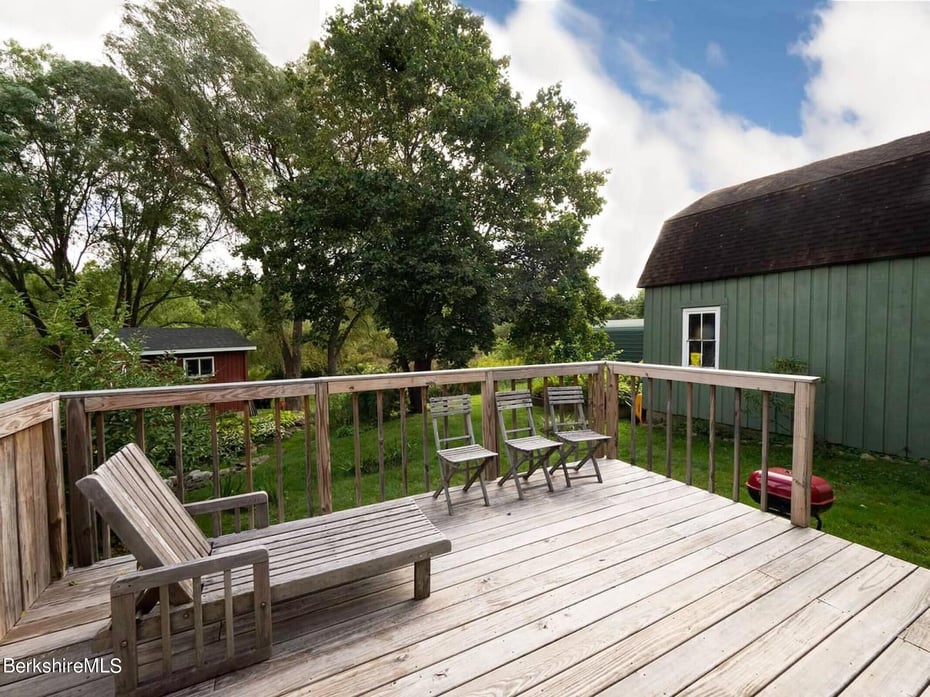 33 S Main Rd Photo 14