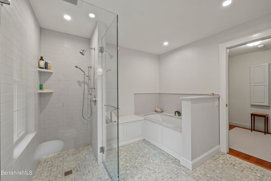 100 Walling Rd Photo 17