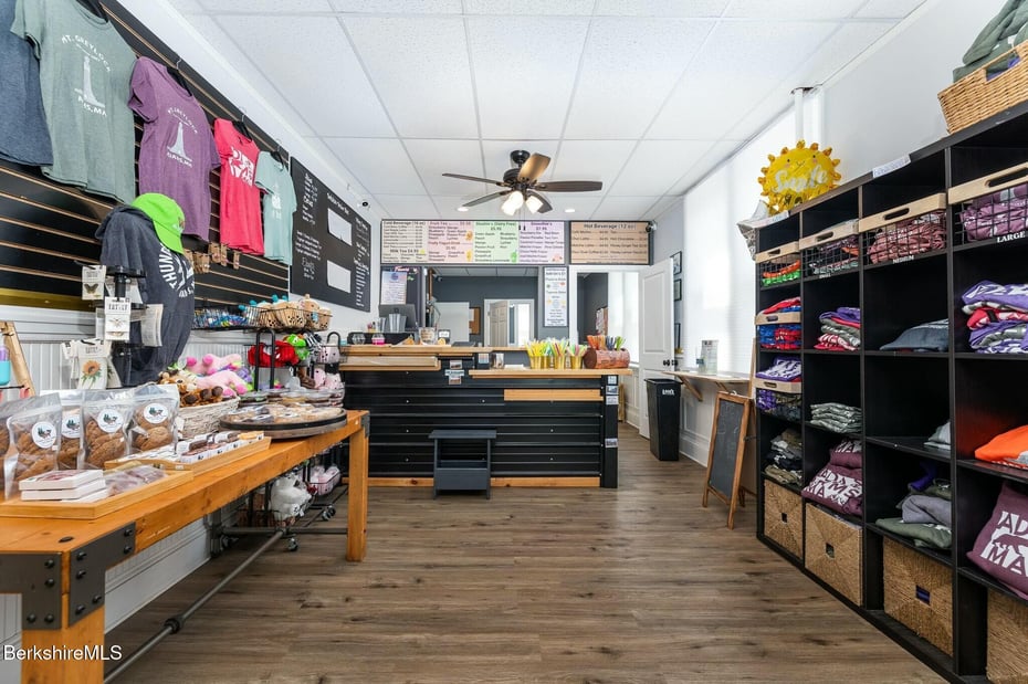 57-63 Park St Photo 12