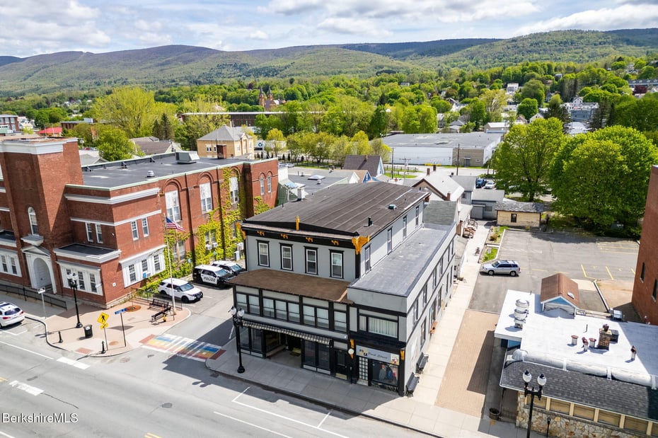 57-63 Park St Photo 9