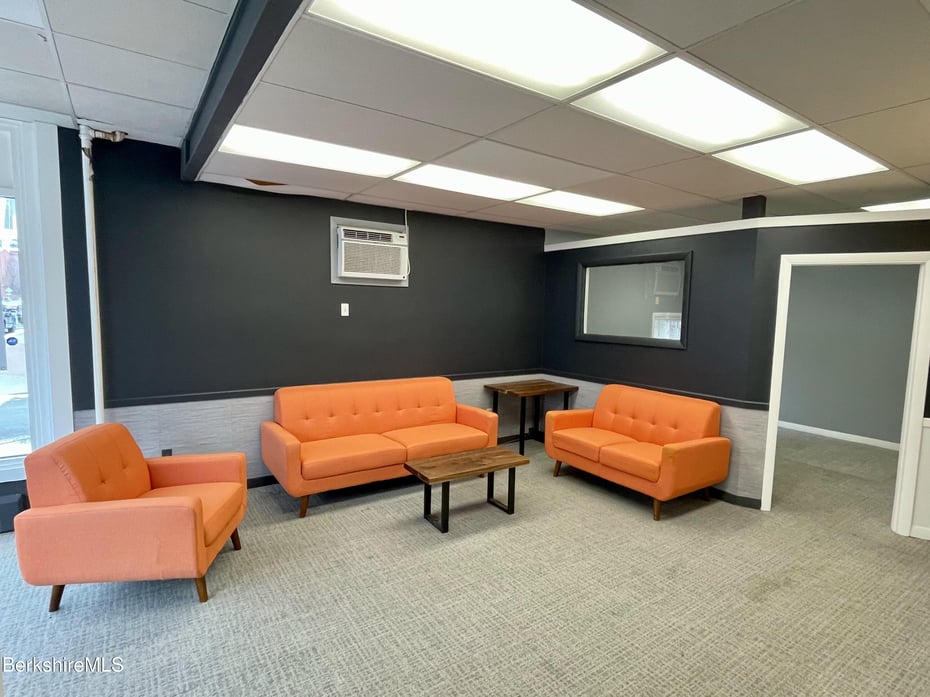 57-63 Park St Photo 4