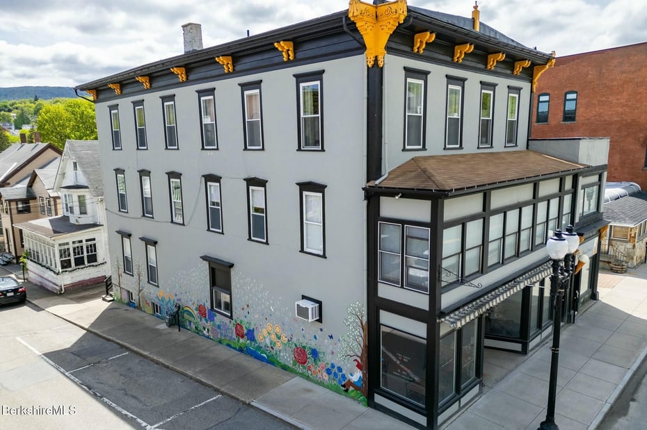 57-63 Park St Photo 3