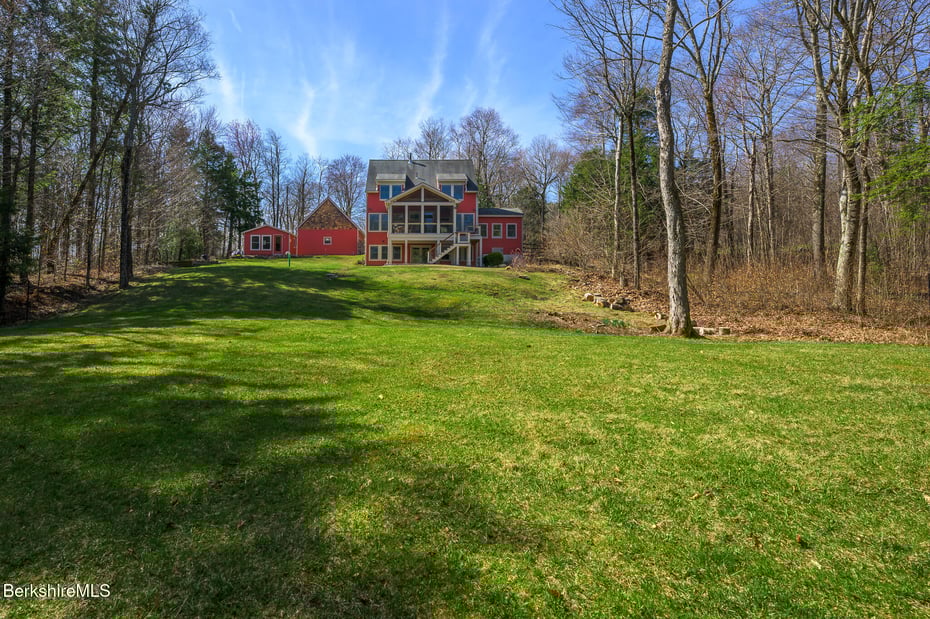 11 Jamie Ln Photo 54