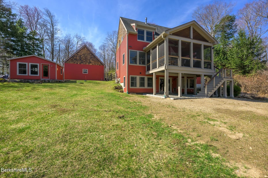 11 Jamie Ln Photo 55