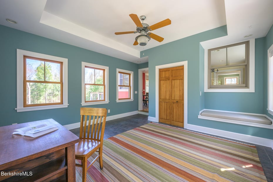 11 Jamie Ln Photo 27