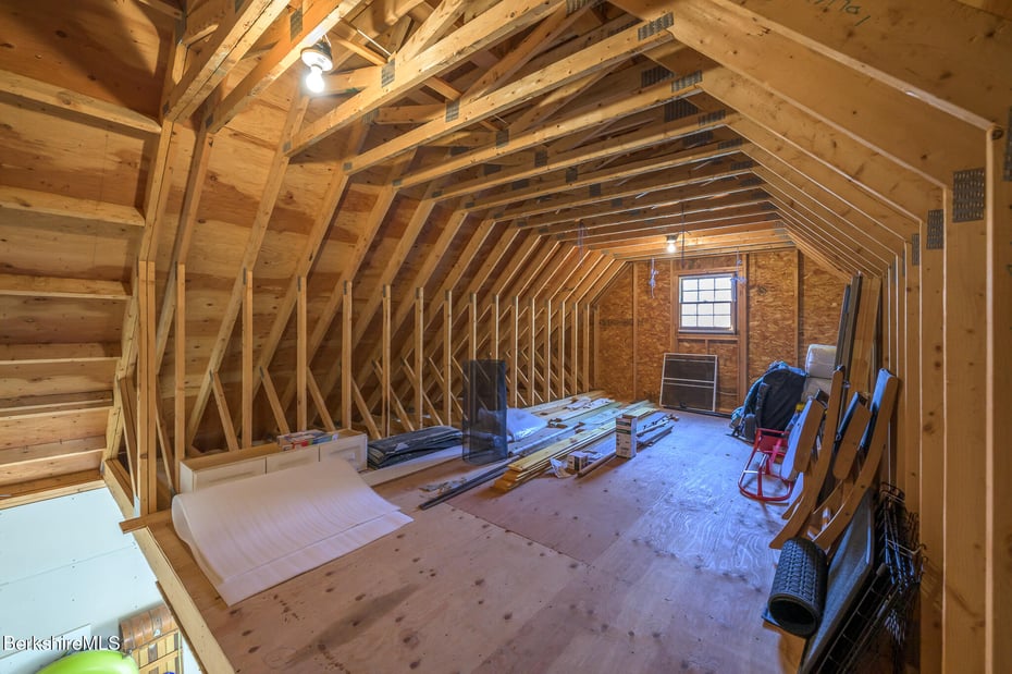 11 Jamie Ln Photo 58
