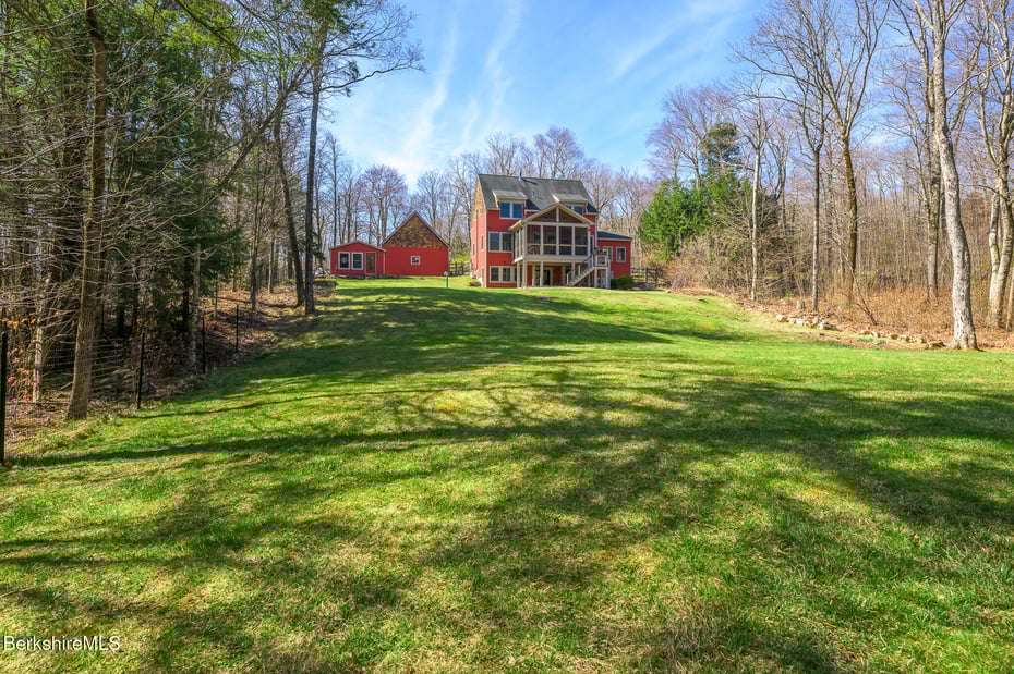 11 Jamie Ln Photo 60