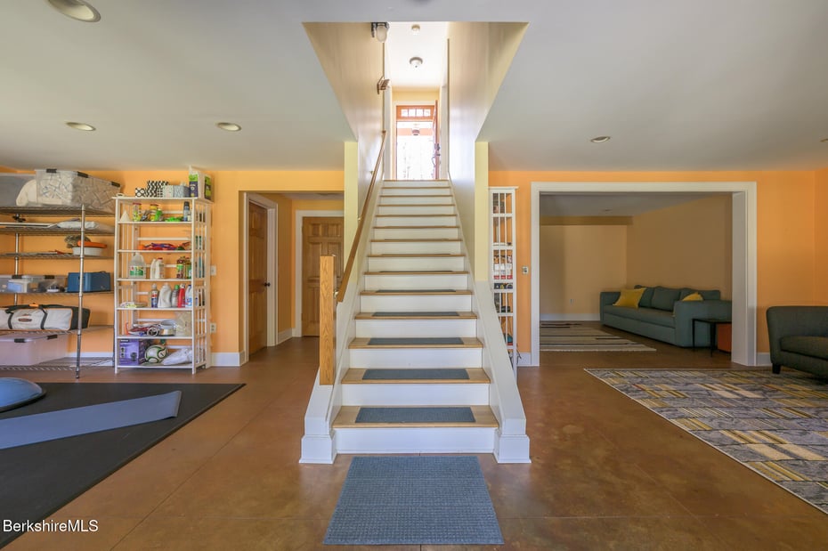 11 Jamie Ln Photo 39
