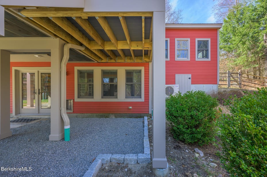 11 Jamie Ln Photo 69