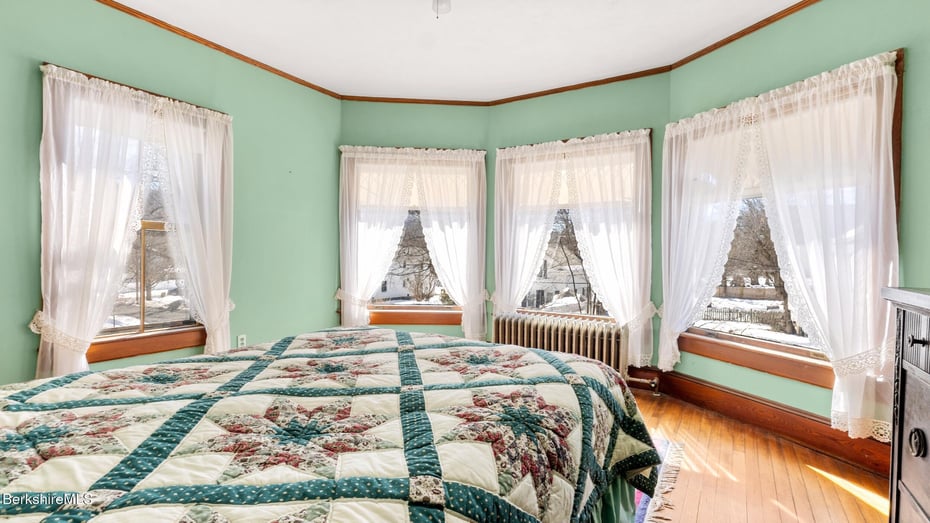 Cheshire Multi Family Photo 13