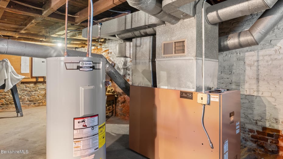 Cheshire Multi Family Photo 28