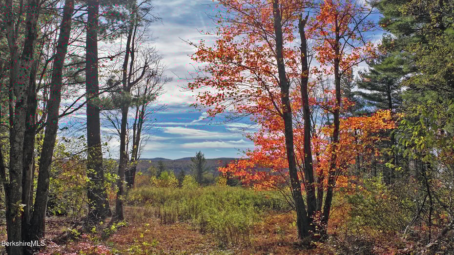 1570 B Washington Mountain Road Photo 1