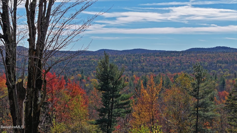 1570 B Washington Mountain Road Photo 10