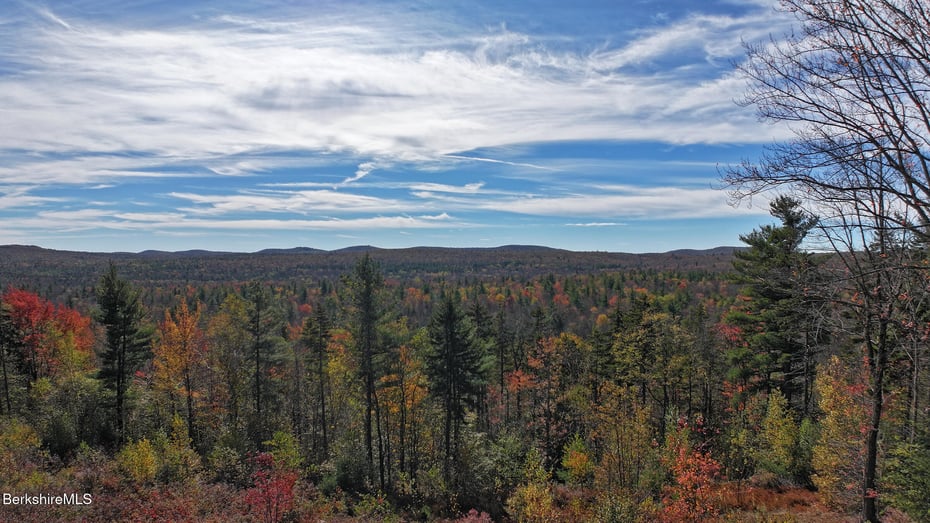 1570 B Washington Mountain Road Photo 6