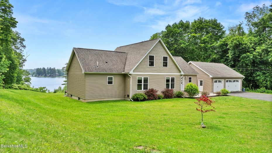 139 Bull Hill Rd Photo 3