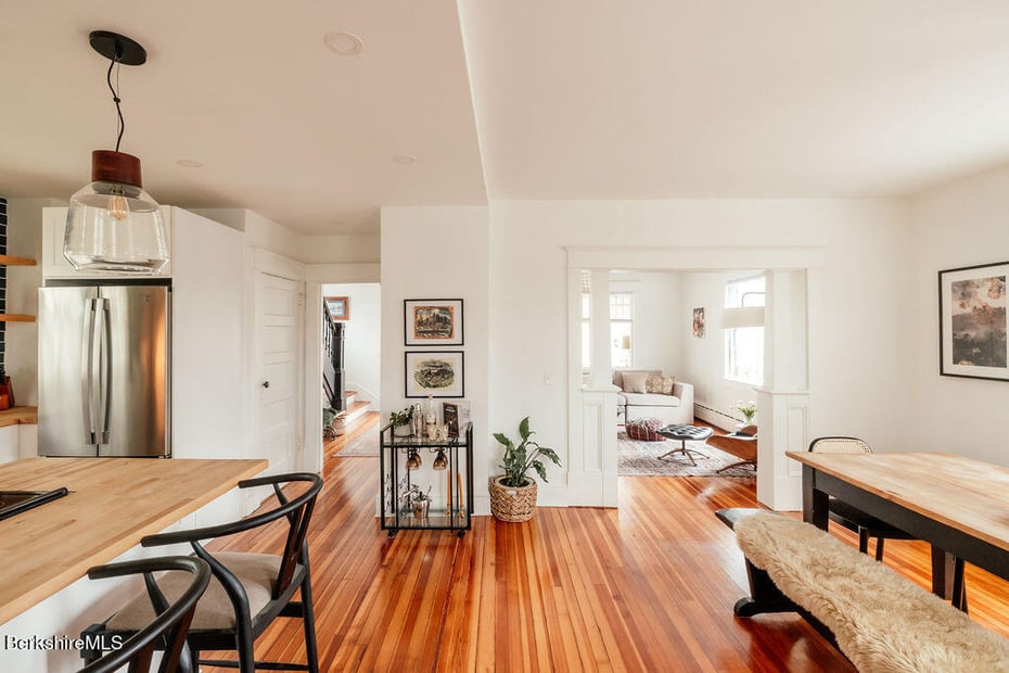 215 Prospect St Photo 10