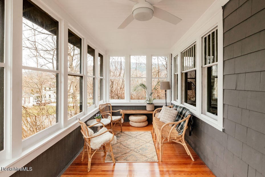 215 Prospect St Photo 18