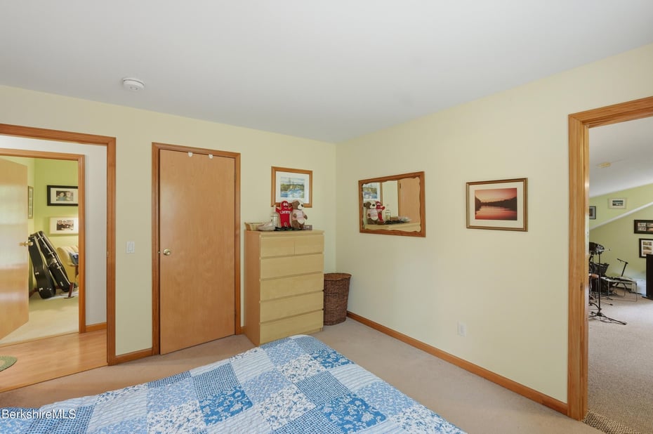 28 Mountain Pond Ln Photo 52