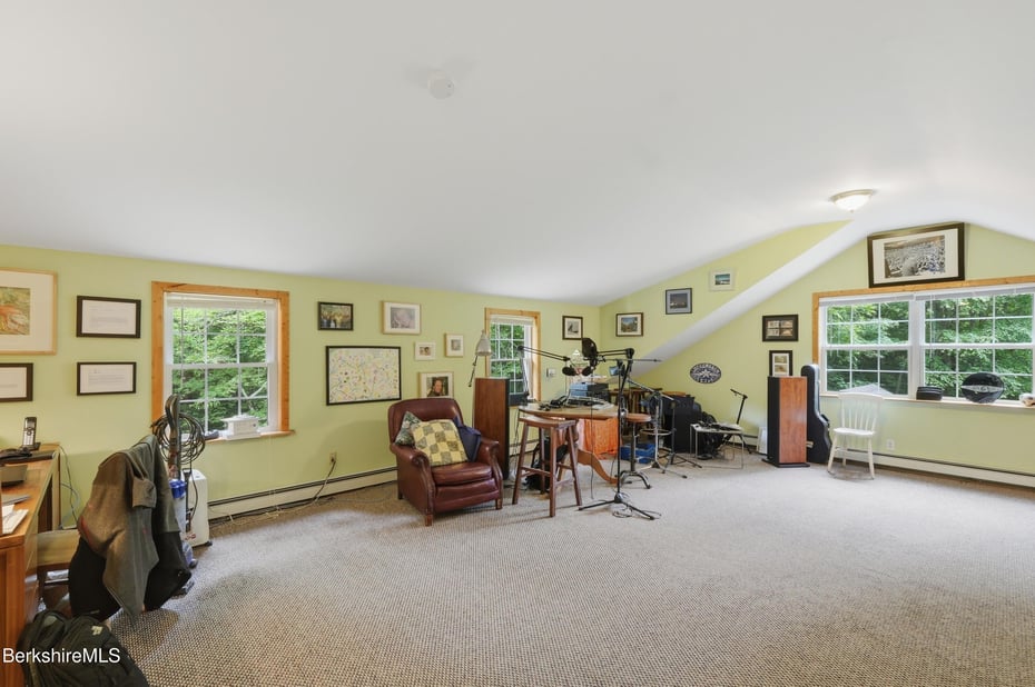 28 Mountain Pond Ln Photo 59