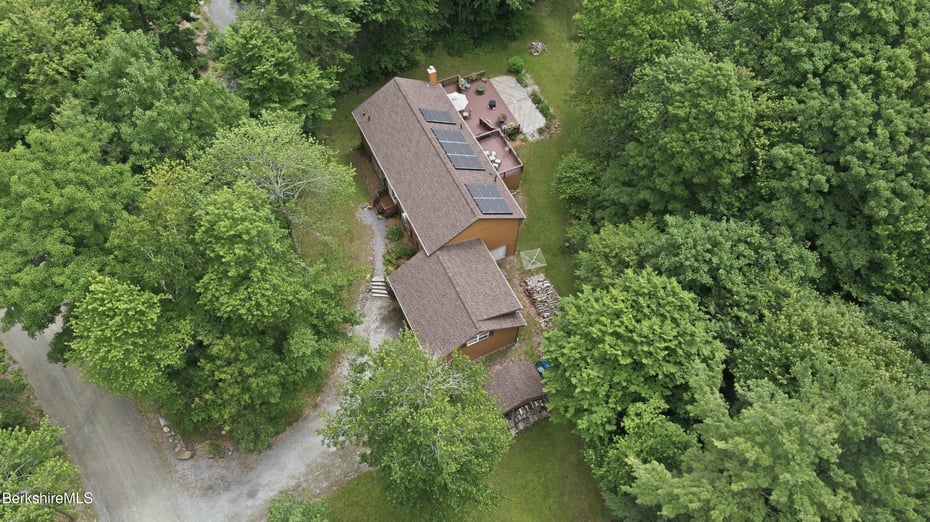 28 Mountain Pond Ln Photo 11