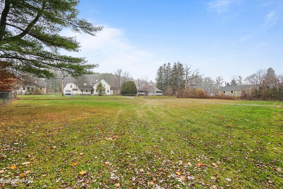 55 Crystal St Photo 40