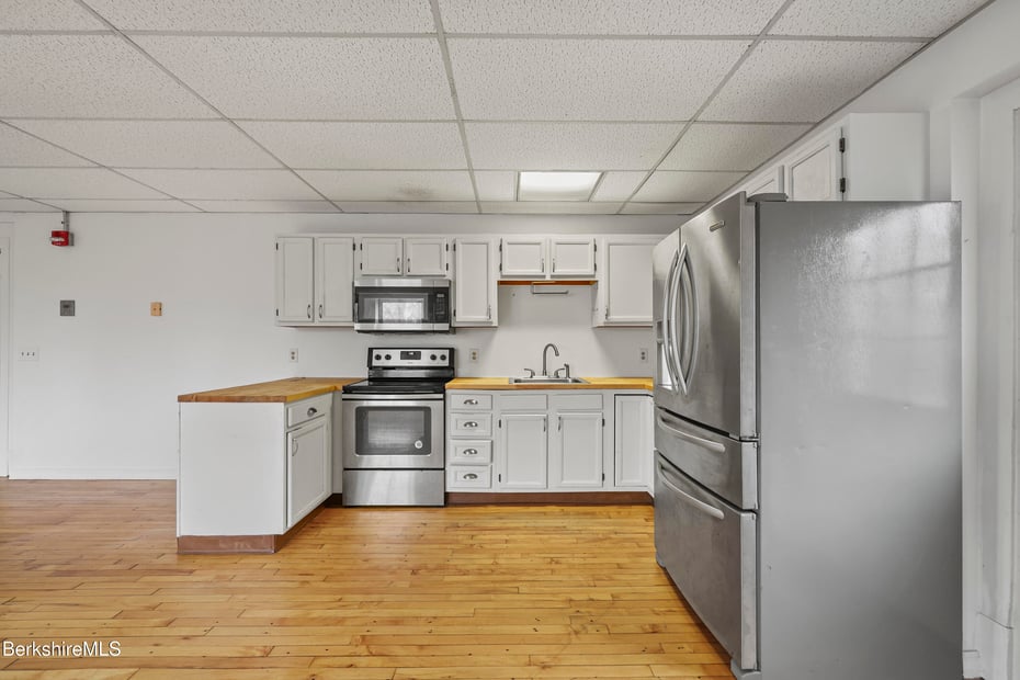 55 Crystal St Photo 22