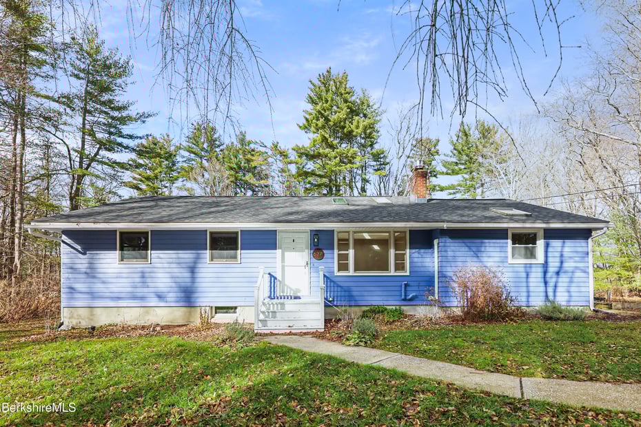 627 Lenox Rd Photo 2