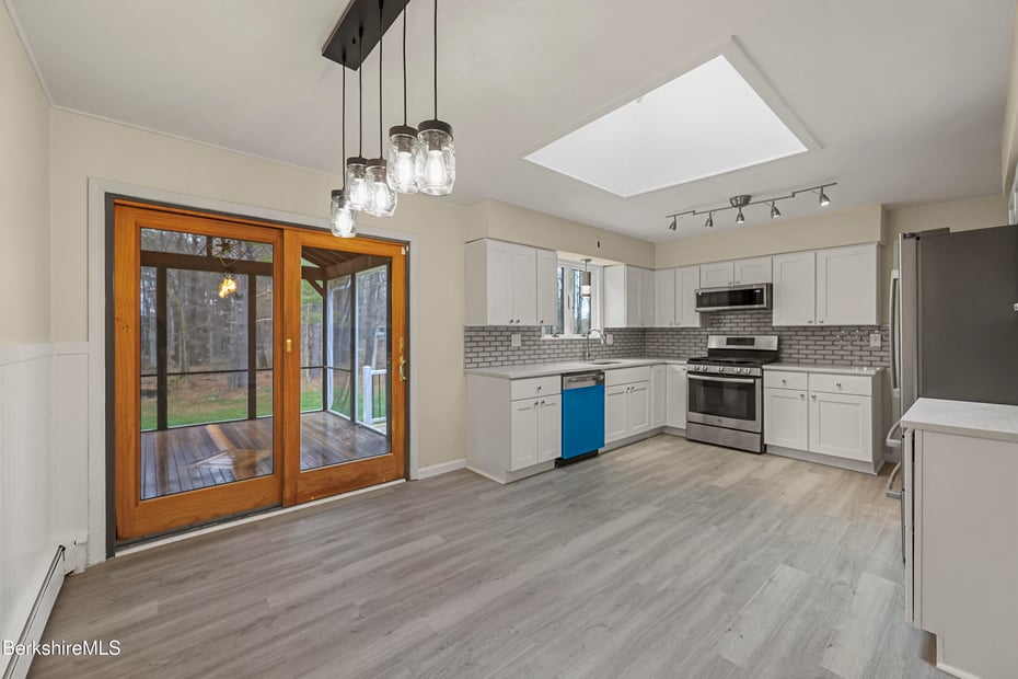 627 Lenox Rd Photo 14