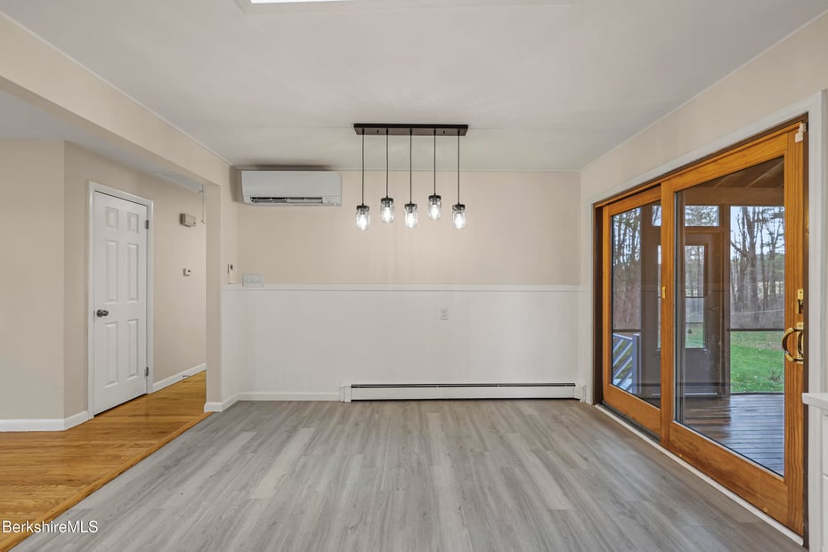 627 Lenox Rd Photo 16