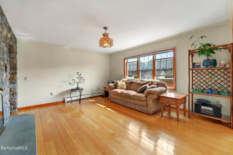 19 Lynne Ct Photo 25