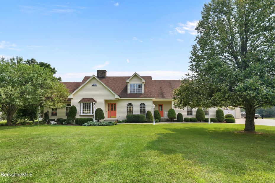 19 Lynne Ct Photo 1