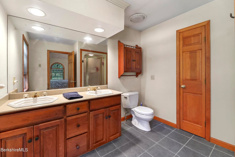 19 Lynne Ct Photo 33