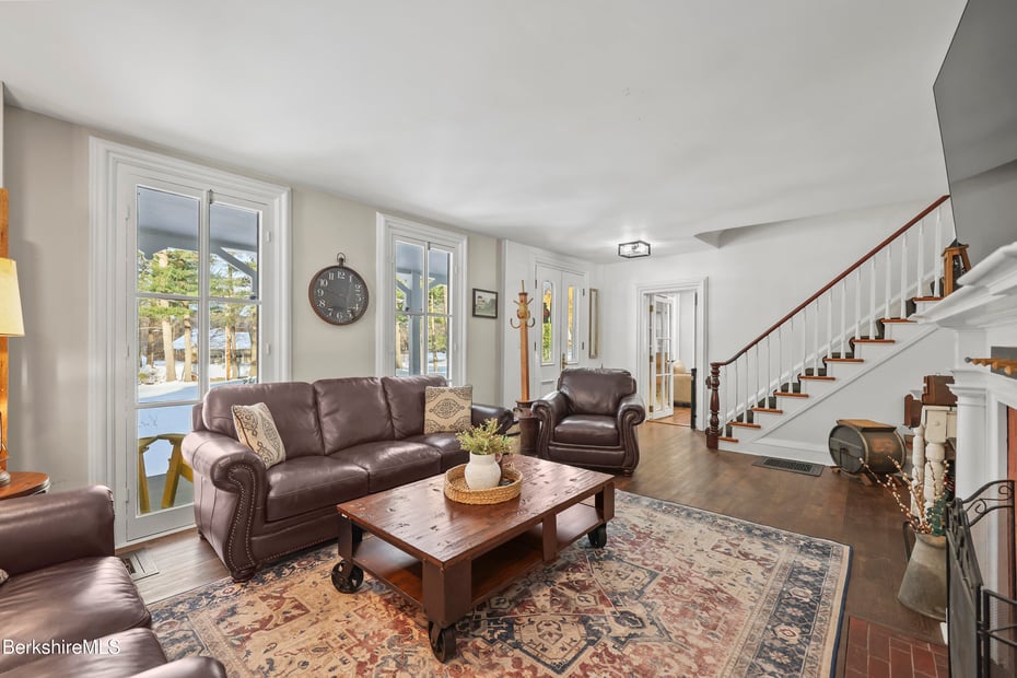 295 Blair Rd Photo 8