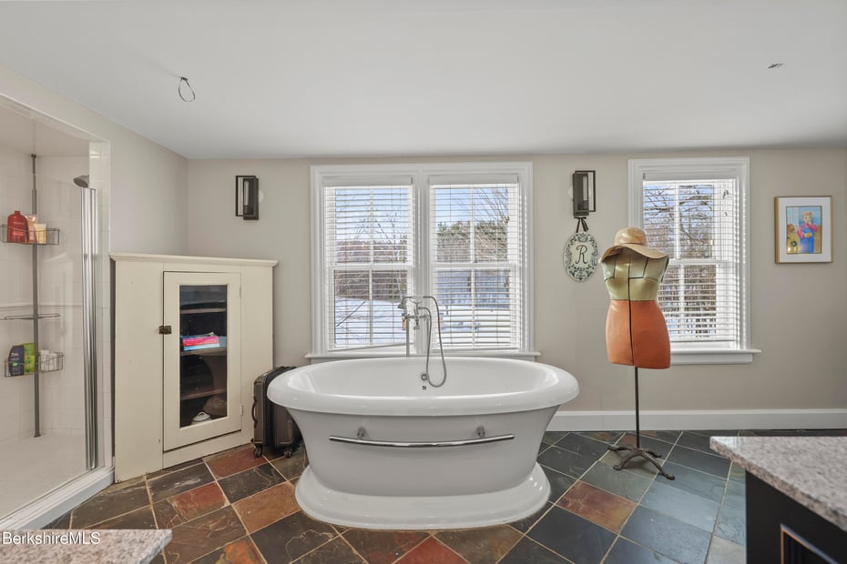 295 Blair Rd Photo 34