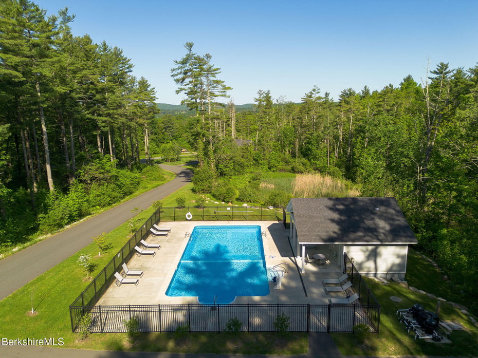 6 Thrushwood Ln Photo 60
