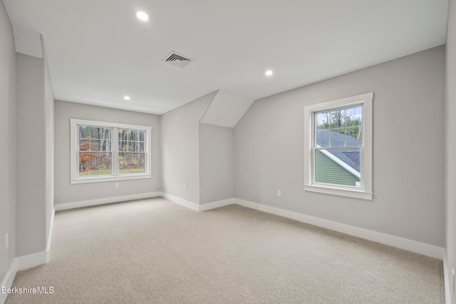 6 Thrushwood Ln Photo 49