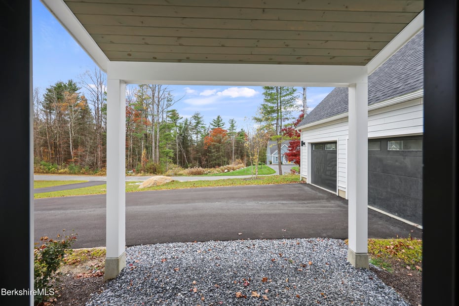6 Thrushwood Ln Photo 4
